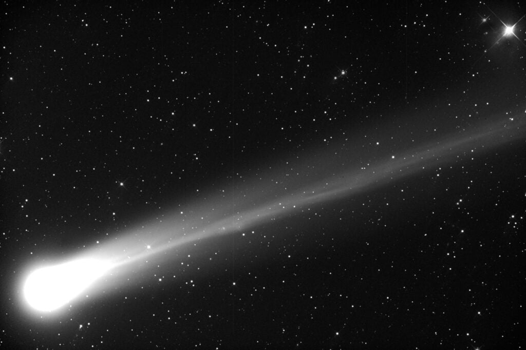 What is a Comet? How is it formed? What are the features?